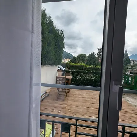 Atypique Avec Terrasse 卢德