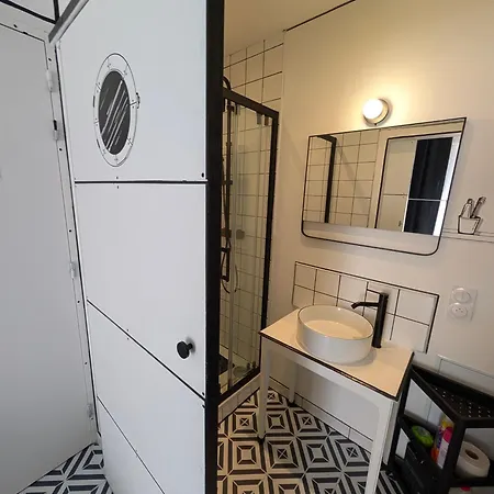 Atypique Avec Terrasse Appartement