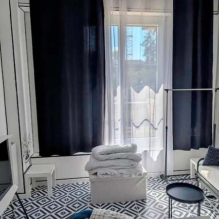 Apartmán Atypique Avec Terrasse *